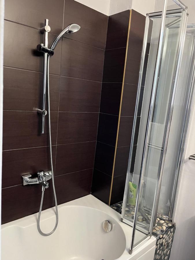 Sun Escape, Appart Renove Climatise 3 Pieces 4-6 Pers, 350M De La Plage Marselha Exterior foto